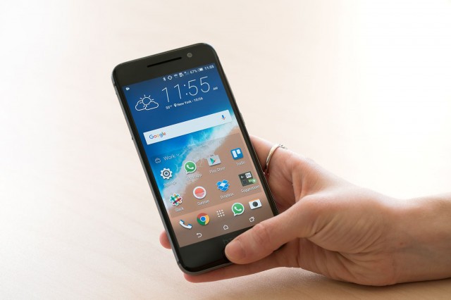 htc-one-a9-hand-front-640x0