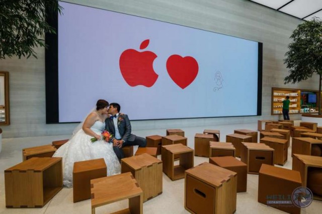 apple-store-wedding-03