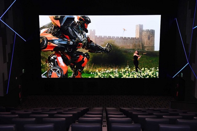 Samsung Cinema-LED-Screen-3