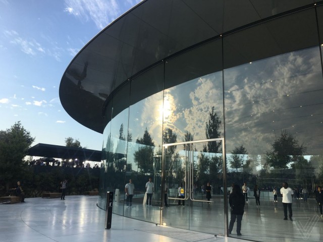 applepark3