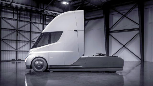 Tesla Semi4