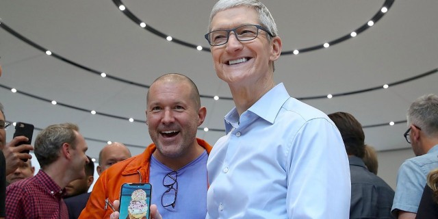 jony-ive-tim-cook