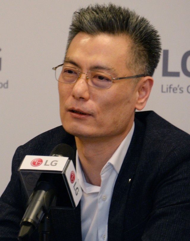 LG Electronics Mobile President Hwang Jeong-hwan 1
