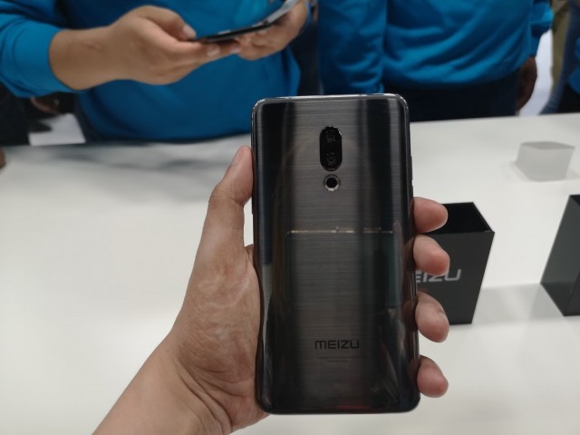 Meizu 15 Plus - 07