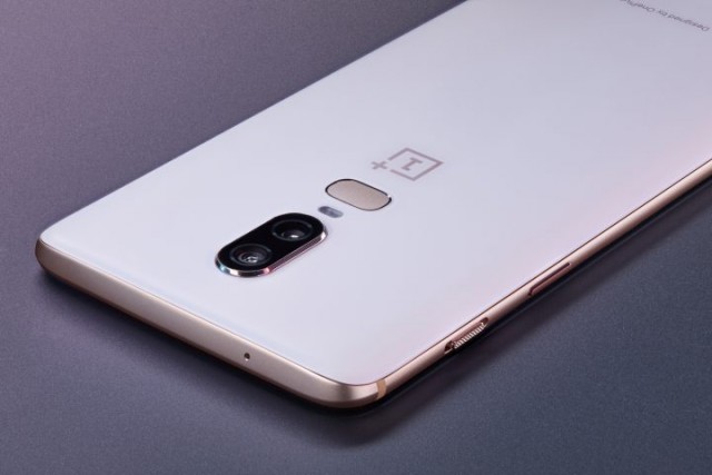 OnePlus 6-06