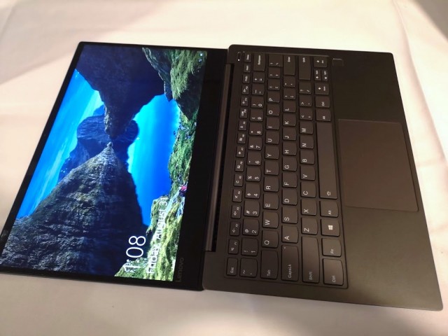 Lenovo Yoga S730-4