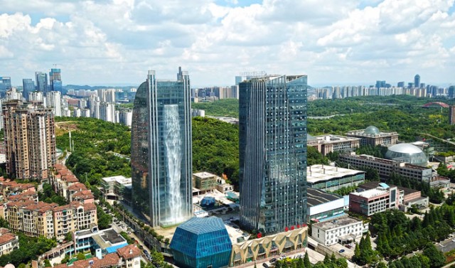 massive-artificial-waterfall-skyscraper-china-guiyang-1