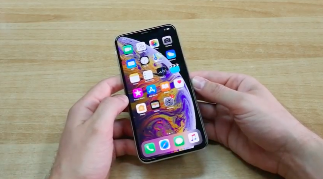 iPhone Xs Max03