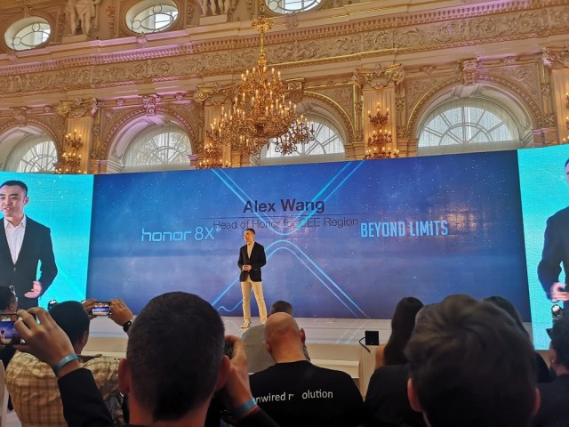 Honor-8X-prague-launch-03