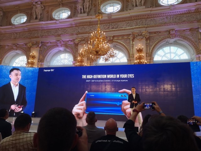 Honor-8X-prague-launch-05