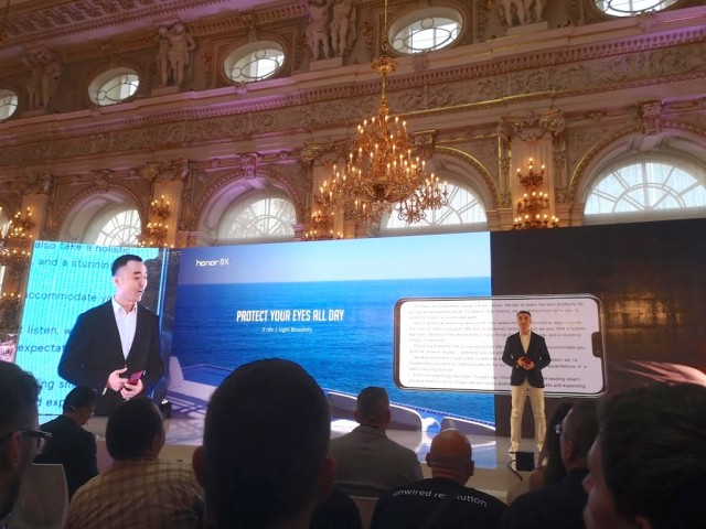 Honor-8X-prague-launch-09