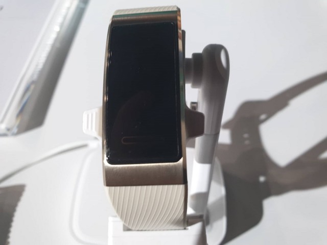 Huawei Band 3 Pro 02