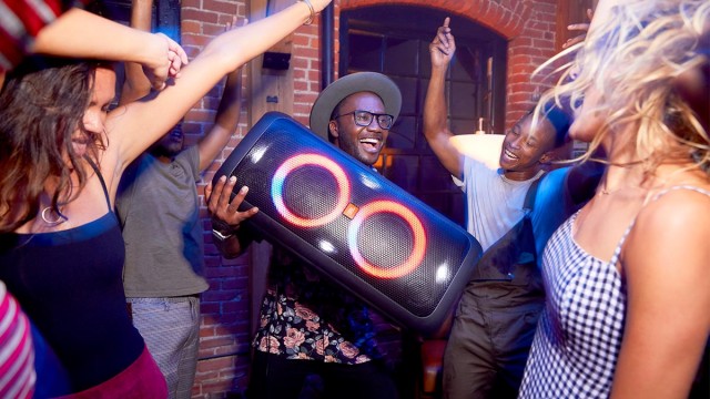 JBL-PartyBox-200-1