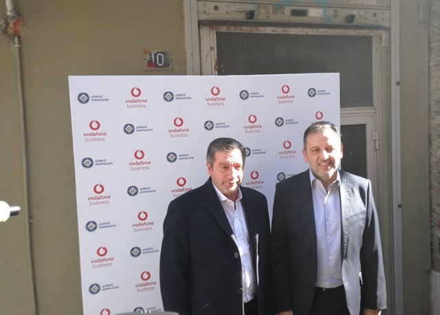 Vodafone-eksypni-apokomidi-aporrimatwn-03