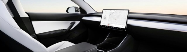 Tesla-self-driving-without-a-steering-wheel