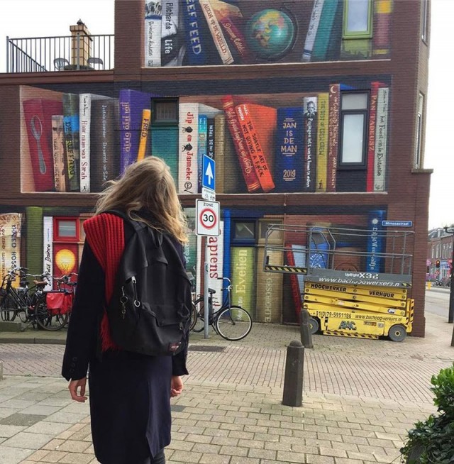 giant-3d-bookshelf-street-art-by-jan-is-de-man-and-deef-feed-2