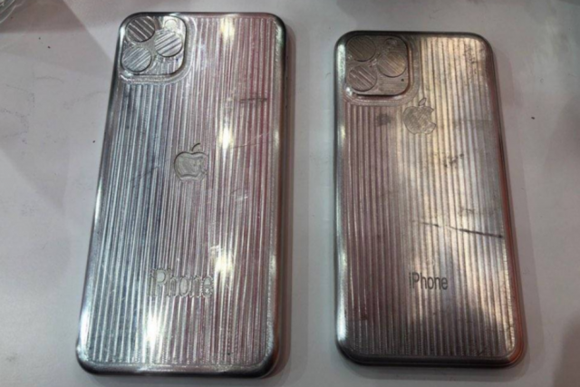 iPhone-11-and-iPhone-11-Max-molds-surface