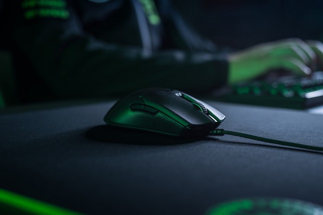 razer-viper-gallery-04