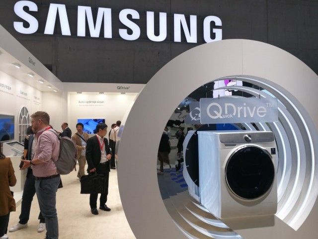 Samsung Booth Tour (11)