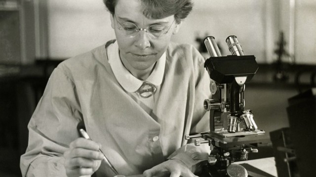  Barbara McClintock, Νικήτρια Νόμπελ Φυσιολογίας Ιατρικής