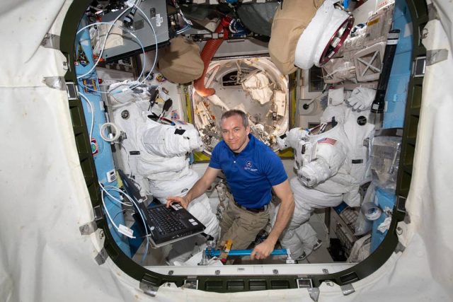 Astronauts-640x427.jpg